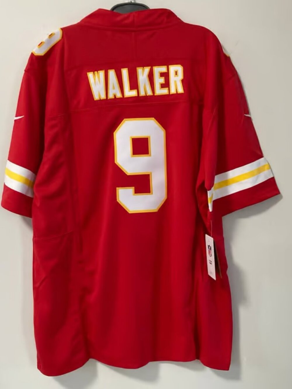 Kenneth Walker III Red 9 Jersey Vapor Stitched